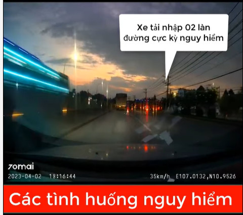 ATGT: Xe tải nhập làn cực kỳ nguy hiểm trên đường