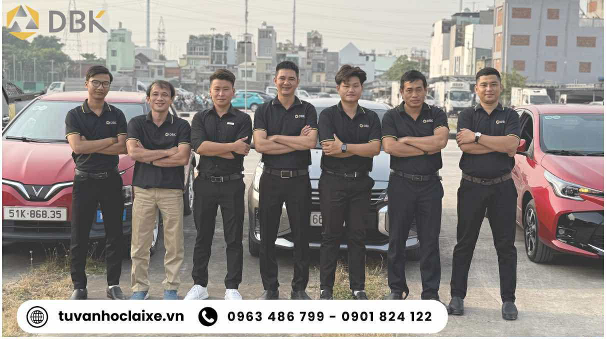 Học lái xe ô tô giá bao nhiêu? Cập nhật học phí hạng B mới nhất 2025